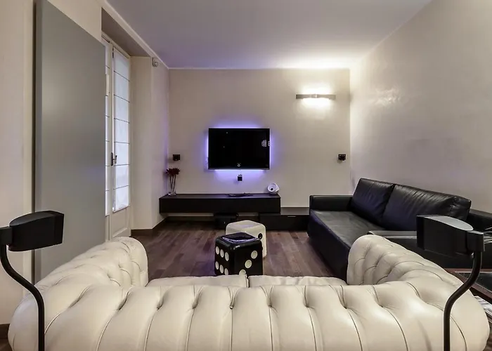 Stylish Suite In Fashion District - Corso Venezia