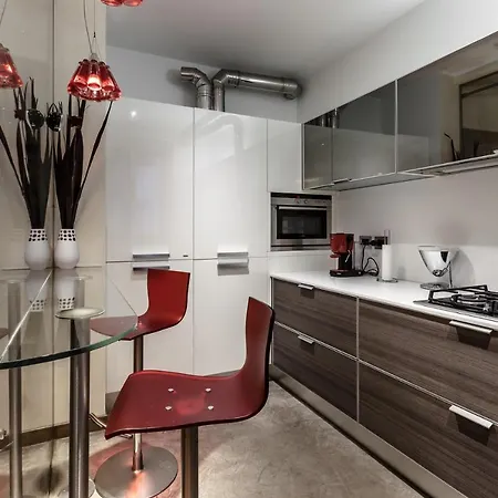 Stylish Suite In Fashion District - Corso Venezia Milan Exterior photo
